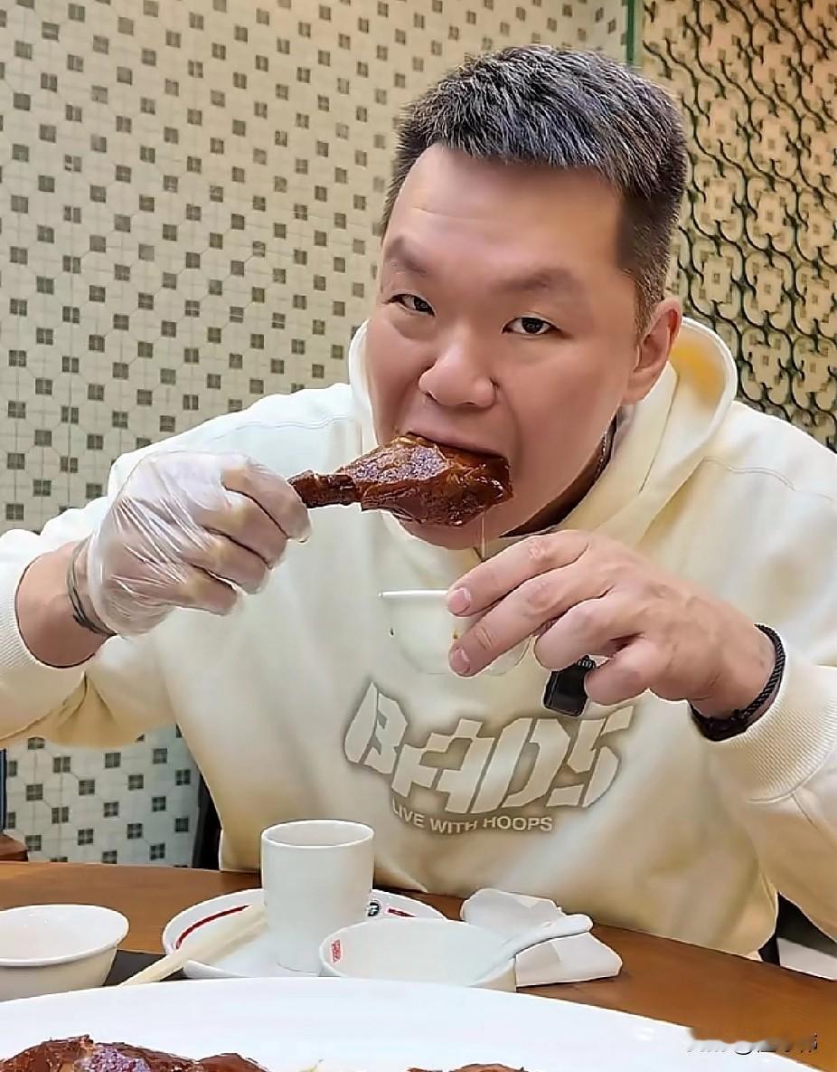 朱芳雨谈新赛季CBA：

“新赛季CBA。”

“为了跟国际赛场接轨。”

“每