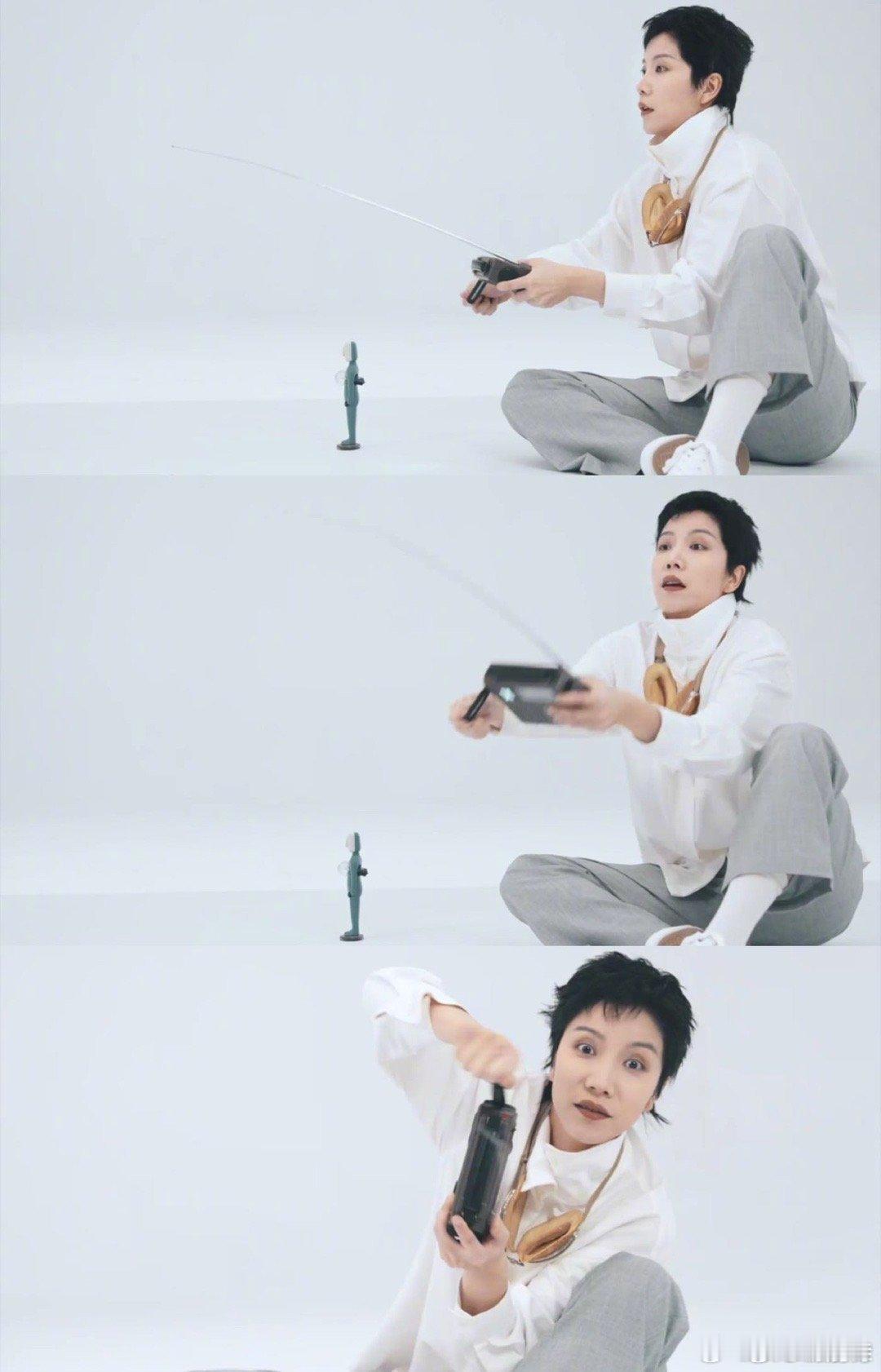 李霄云极简感 她的极简不是空白，而是把复杂的情绪都藏进了旋律里，不用华丽的辞藻，