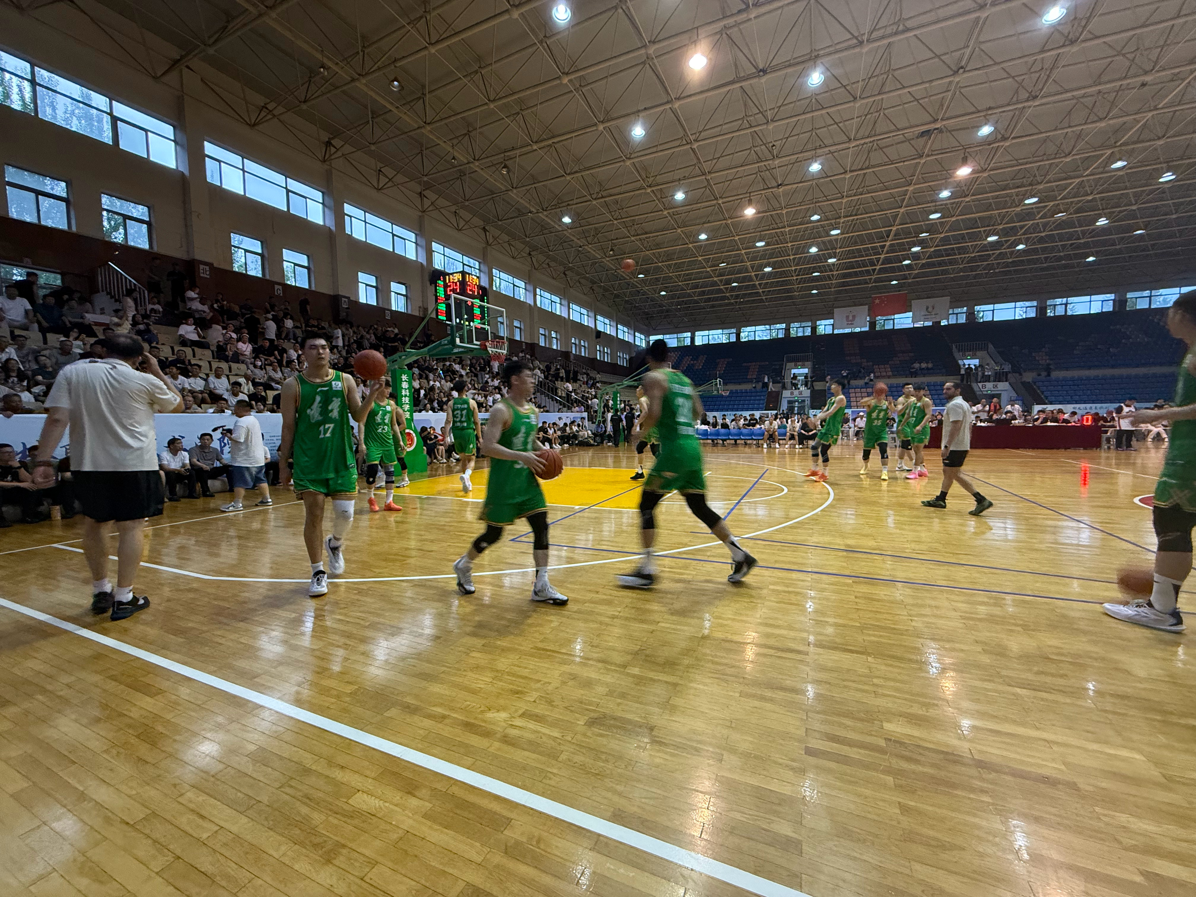 辽宁U15男篮121-83大胜天津U15，晋级区预赛四强，获得全国赛资格！赶场一