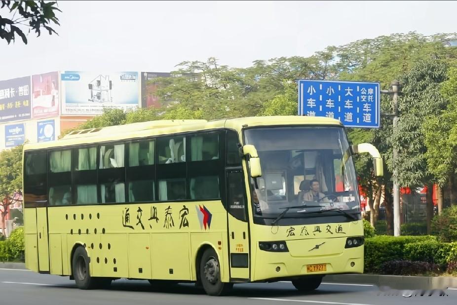 福建曾经开出的省际长途线路（十三），还有多少在跑？
泉州—东莞
石狮—广州
莆田