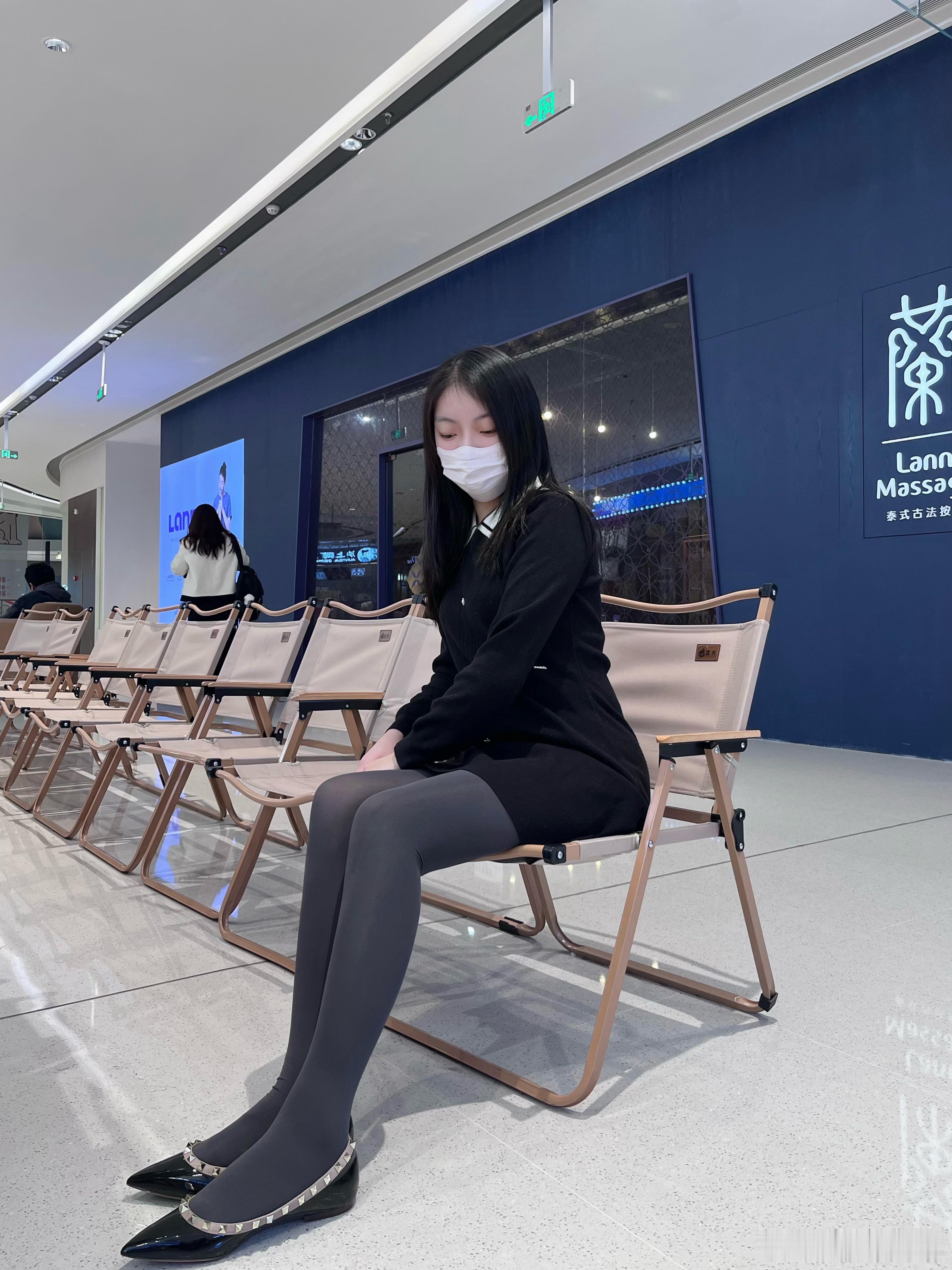 周末愉快~丝袜大长腿穿搭周末愉快