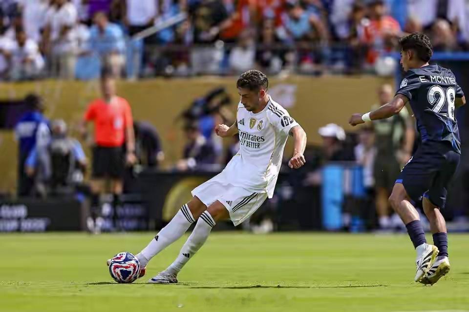 周二英超三场巅峰对决来袭！熬夜必看⚽️010  英超  03:30  主任参考：