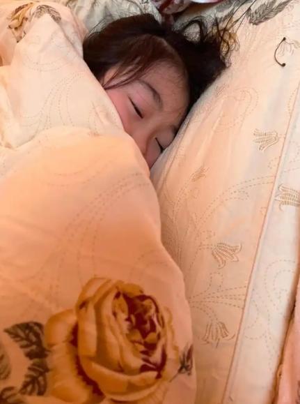天津河西区一名刚结束高考的18岁女孩，平时是懂事省心、从不矫情的乖乖女，考完后回