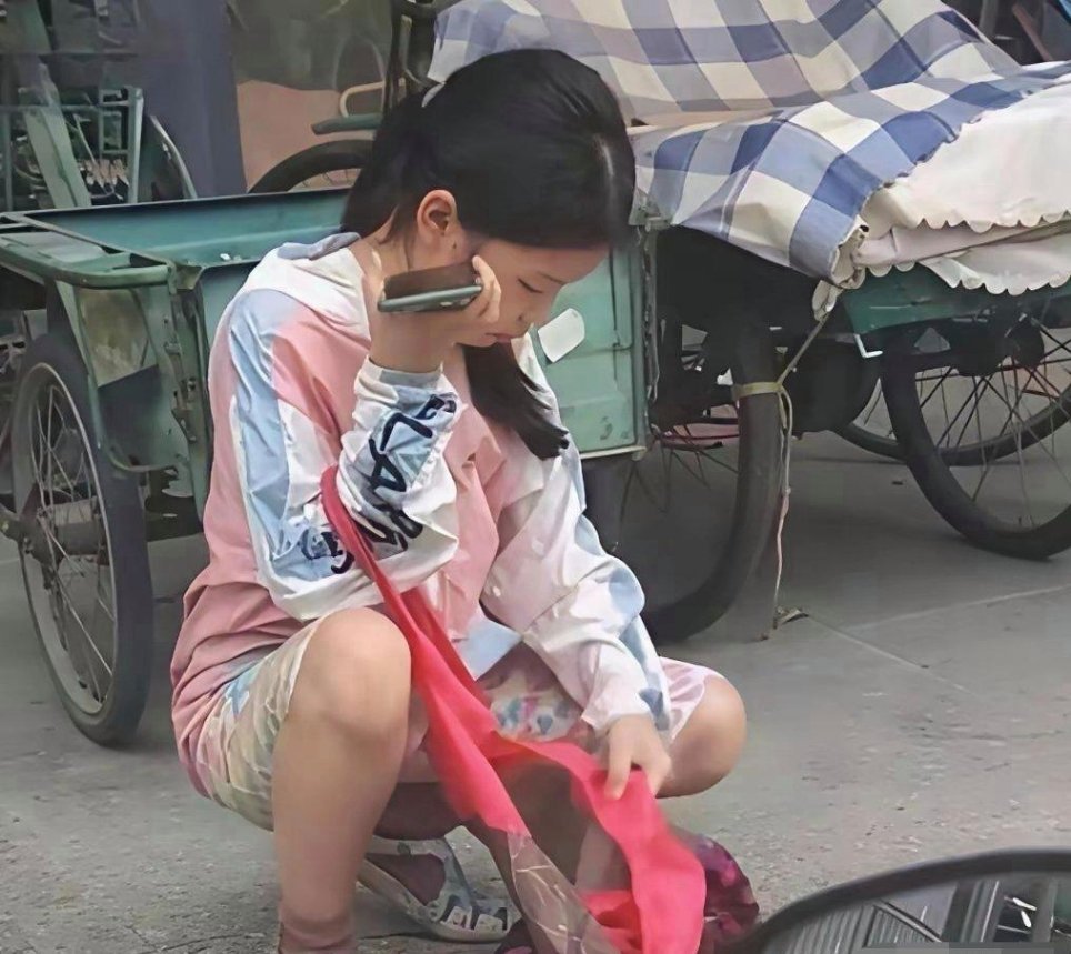 这下闯大祸了，回家指定少不了挨训受罚 