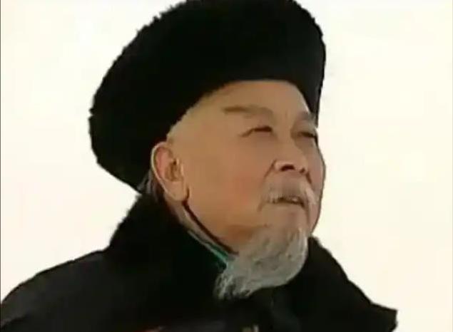 1885年9月，左宗棠在病榻上离世时，愤慨地说“对中国来说，十个法国将军，也比不