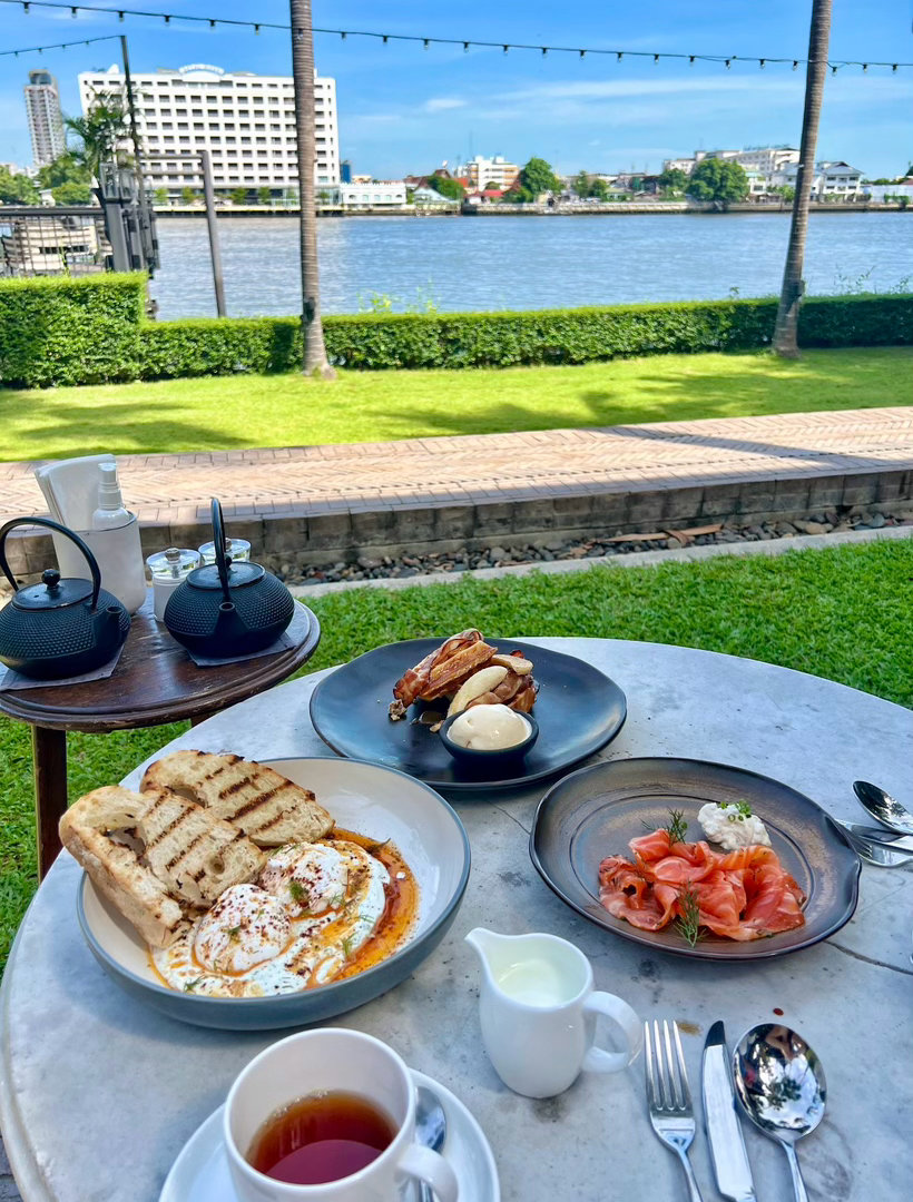 特别想吃一家旅游城市有名的五星级酒店的早餐 但是一看旺季要3000一晚还要加钱才