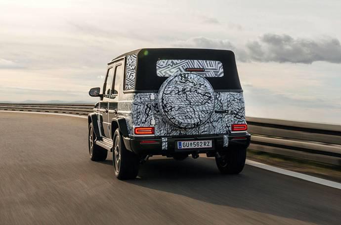 【 奔驰公开全新 G 级敞篷版首张预告图】
梅赛德斯 - 奔驰公开了全新 G 级