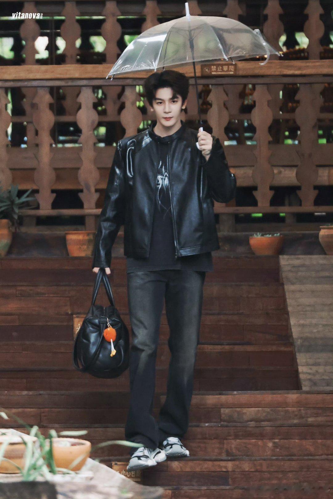 夏之光、何洛洛欢迎来到蘑菇屋 2 录制造型饭拍 