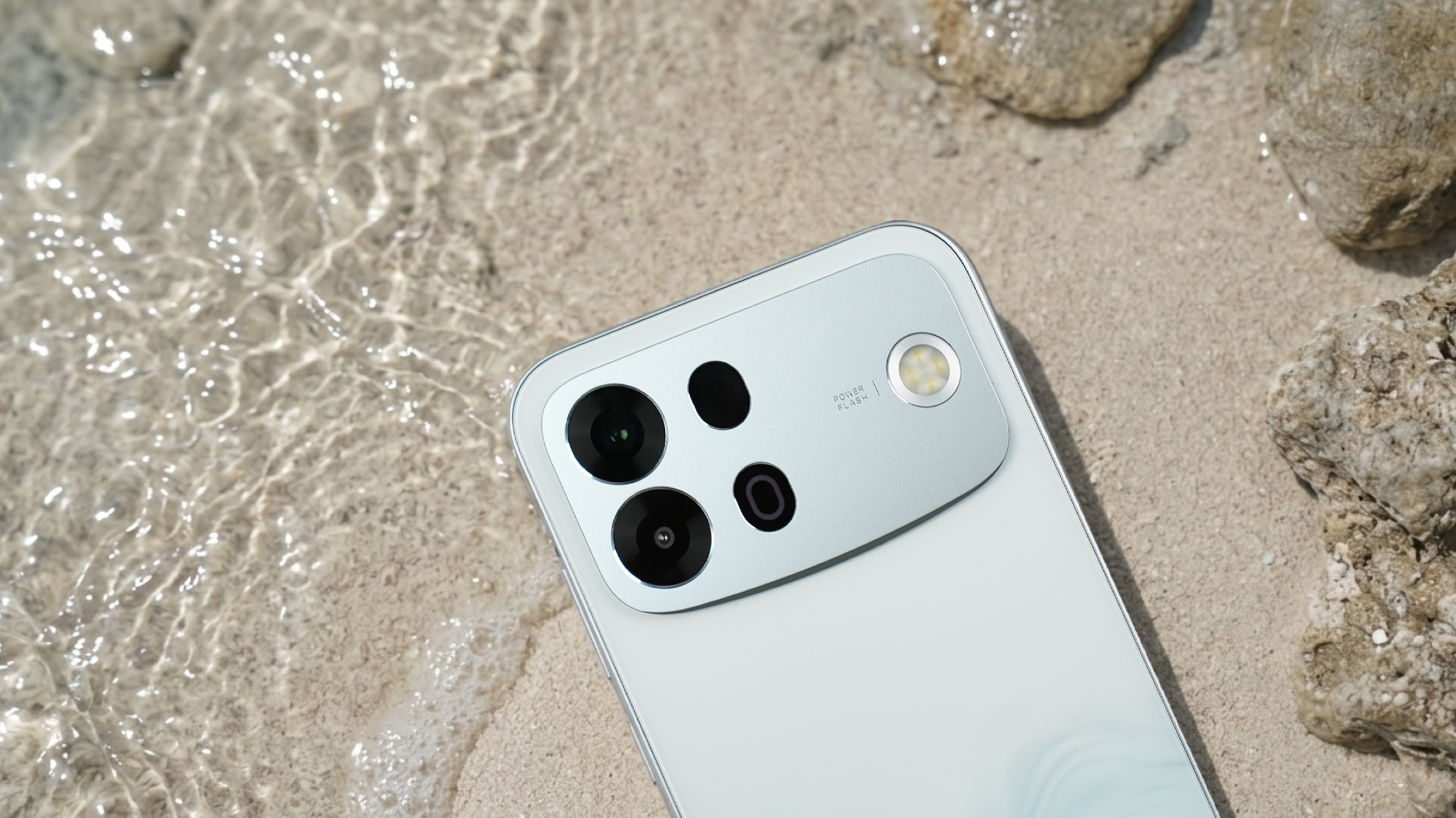 来一组OPPO A7 Pro Max的图赏，感受一下OPPO第一款万级电池的手机