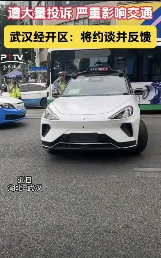百度无人驾驶出租车萝卜快跑最近很火，一方面是首次无人驾驶车公开运行，吸引民众乘坐
