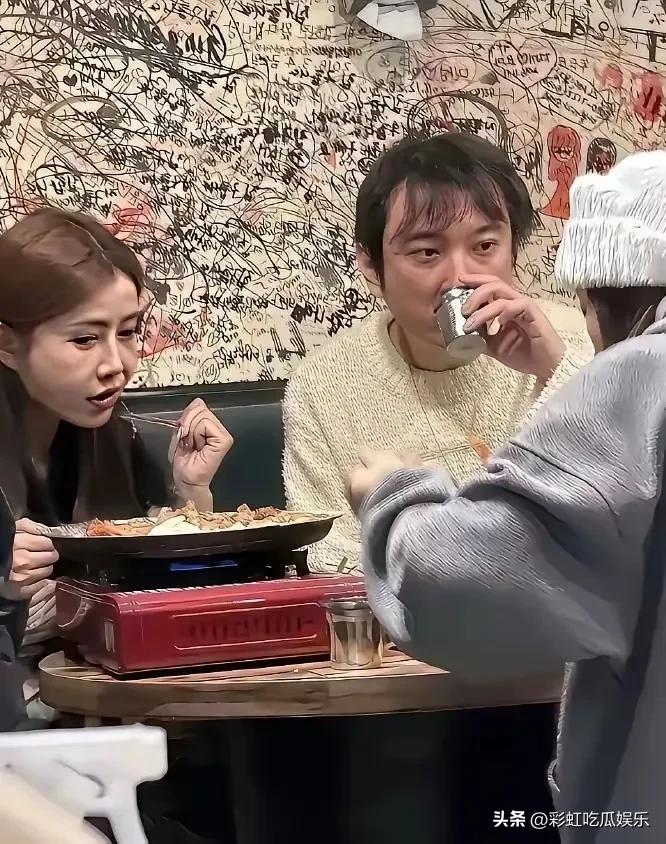 王思聪3年没有换女友了，不是因为没有钱，而是他可能真的离不开懒懒了。

王思聪因