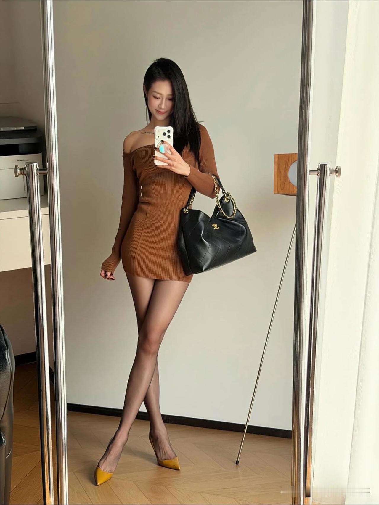 你觉得高跟鞋对穿搭影响大吗?