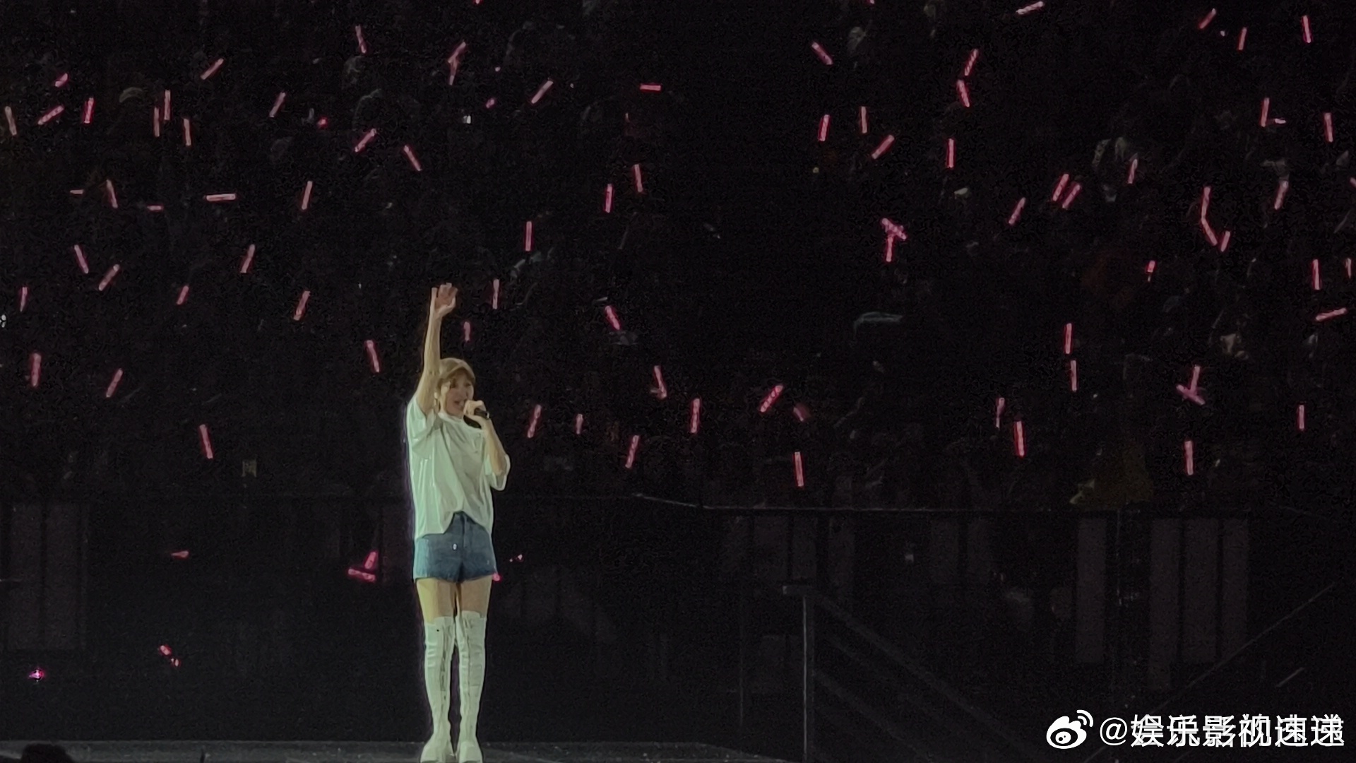 李宇春有求必应 她说自己叛逆但粉丝都知道她最听话，沐月光安排得明明白白，这种有求