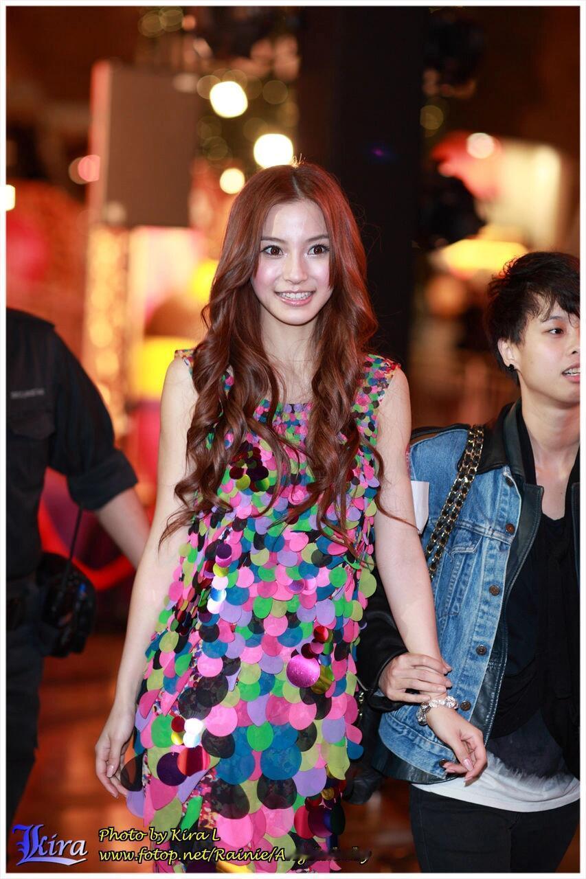 上海街头偶遇Angelababy*angelababy 2010年1月26日《全