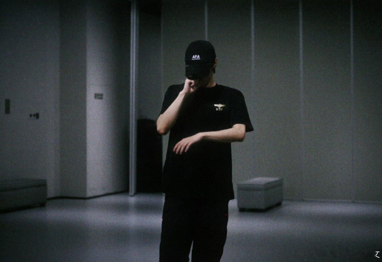 刘耀文晒训练照刘耀文训练plog期待期待 ​​​