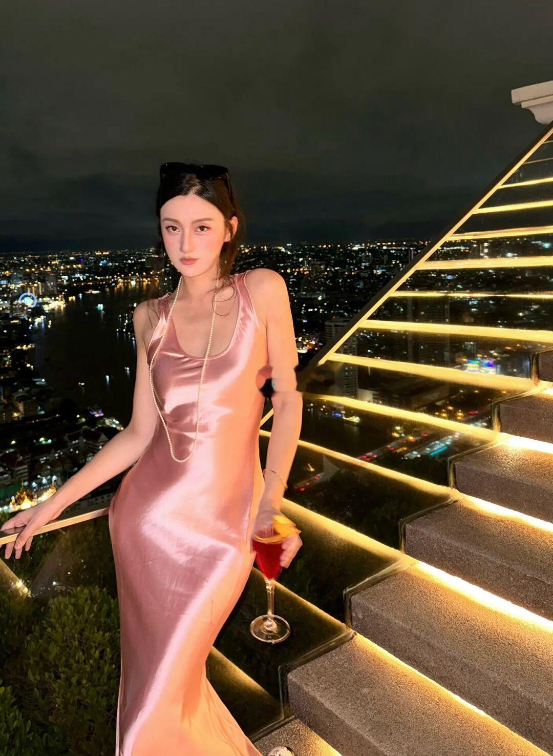曼谷的夜晚会发光🪐