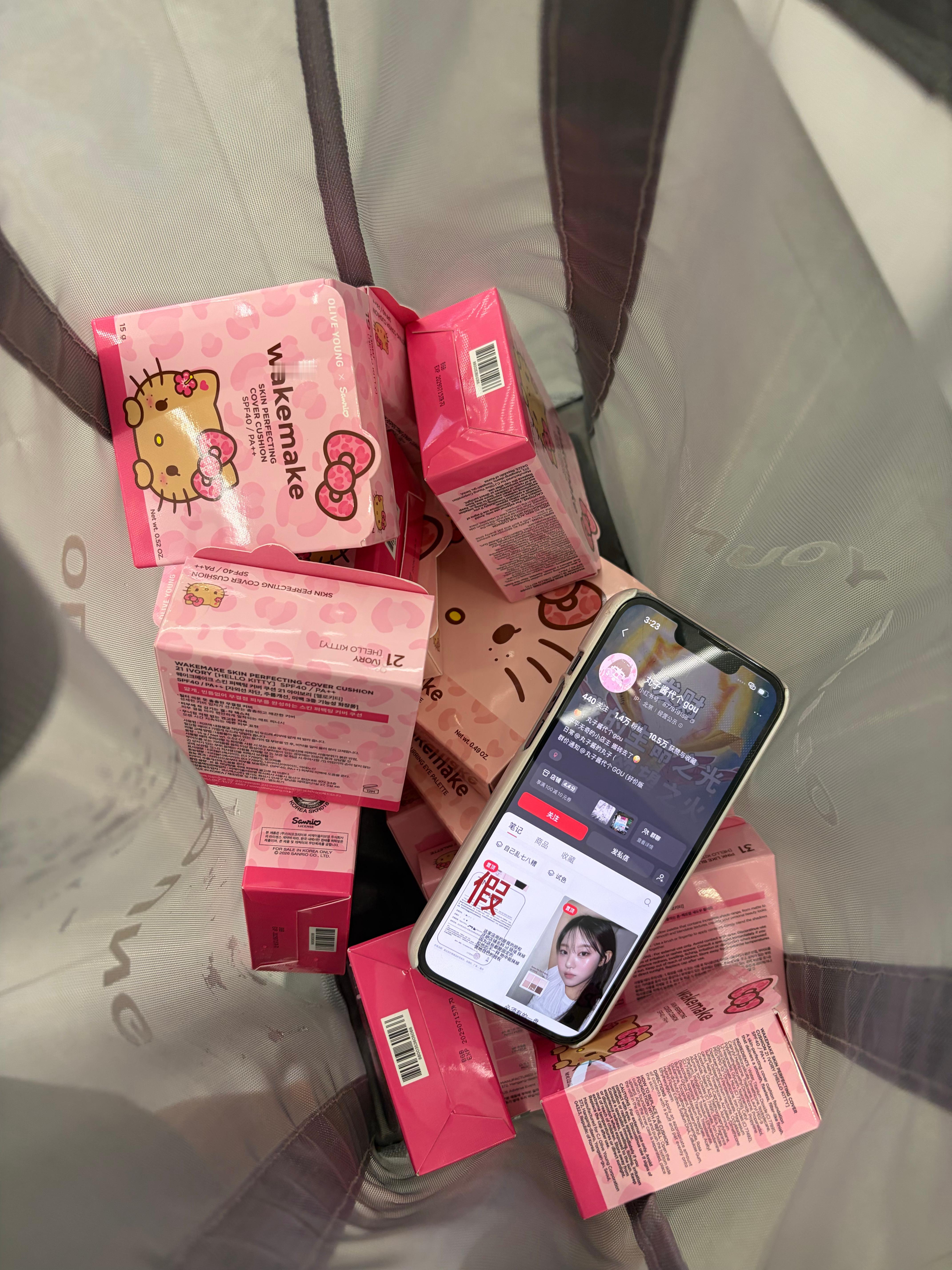 我笑死了这样拍都得是我dg初期的拍照模版了hhhhhh ​​​