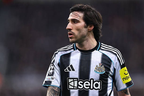 迪马济奥：阿森纳是托纳利在英超最有可能的下家，他们确实对他非常感兴趣。我不确定他