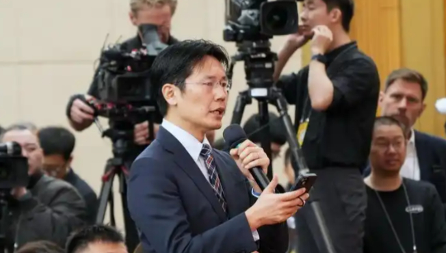伊朗重建需3000亿美元基金，高市早苗同意参与支付，日本炸锅了一边倒的抱怨都怪中