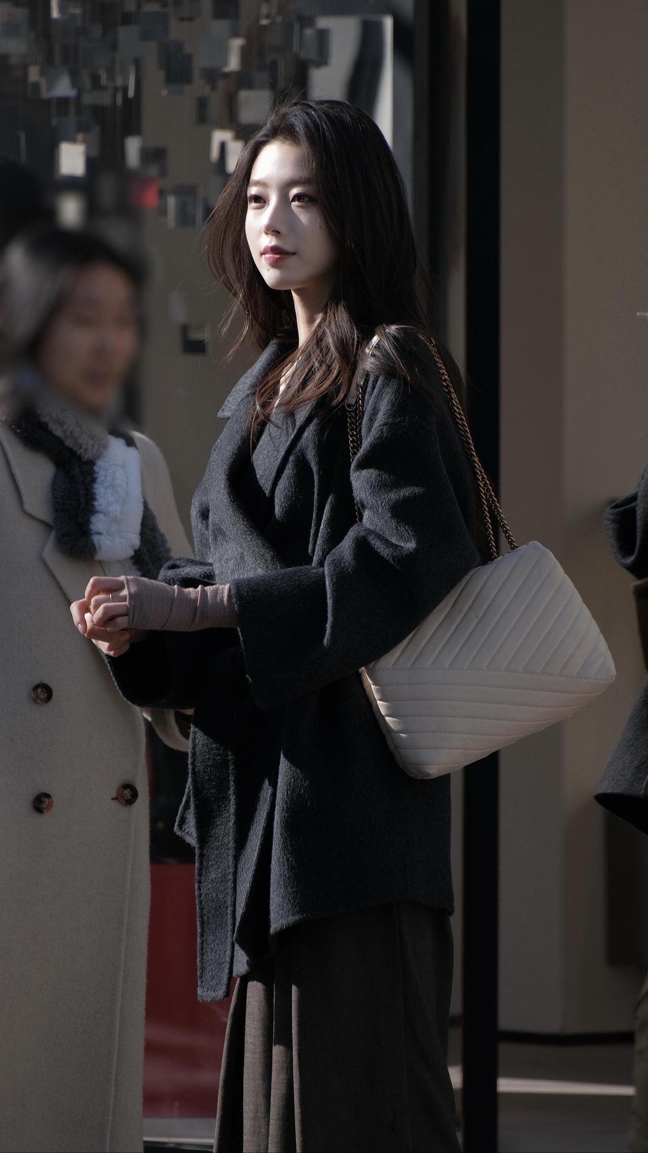 感觉很有气质呀