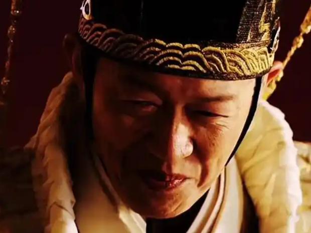 为什么杀了魏忠贤不久，大明朝就垮了？很简单的道理。给魏忠贤一百万军费，他会吞掉四