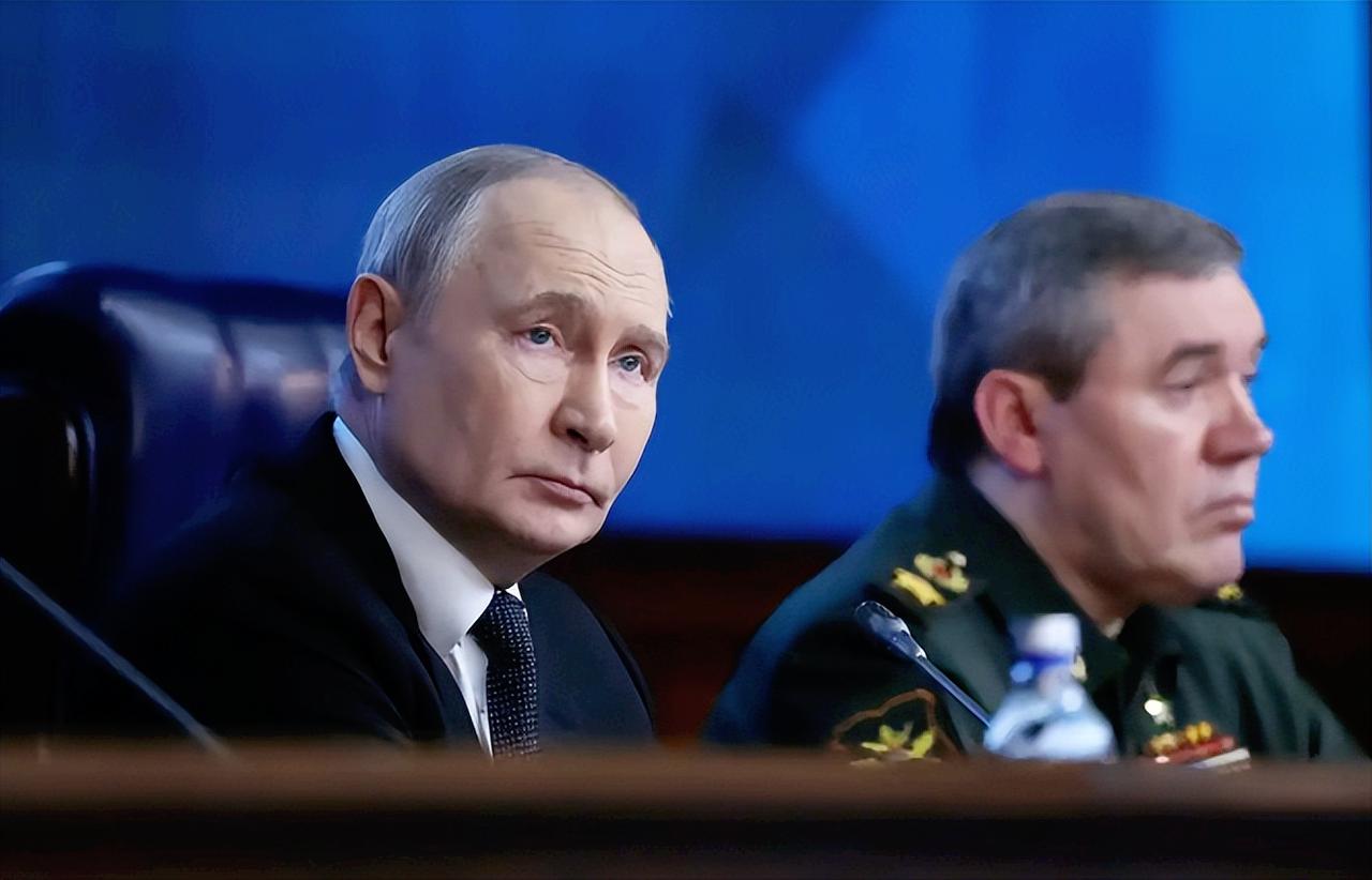 俄罗斯的操作有多狠，不只是在战场上较劲，还对着乌克兰的“钱袋子”下了狠手，三招下