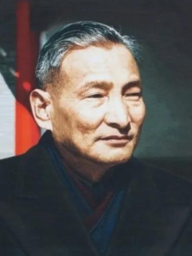 读书笔记：研读《毛泽东年谱》——问与答
问：以毛主席之名命名的学校是什么？
答：