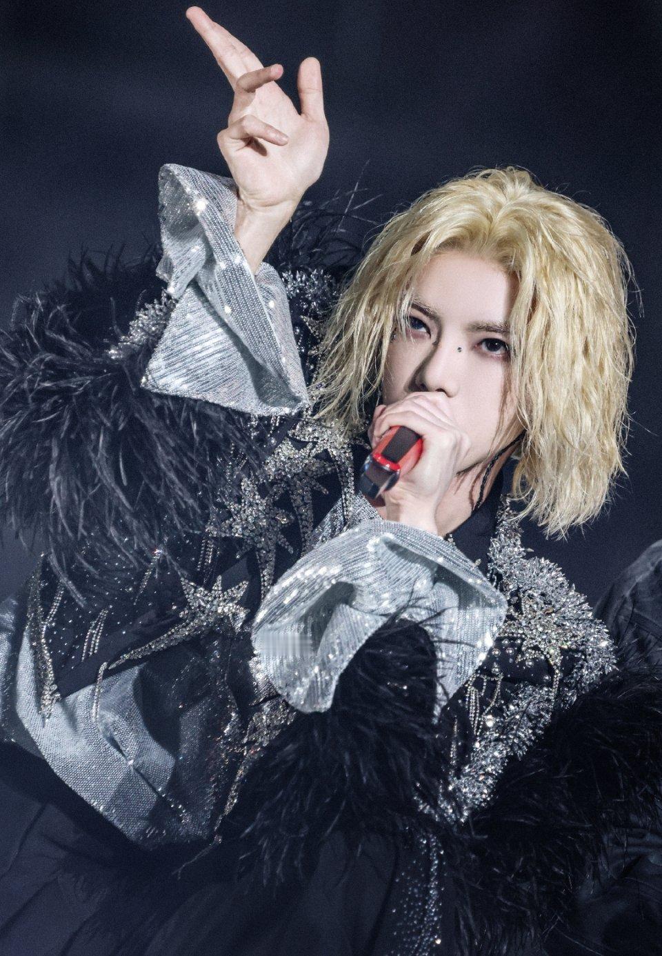 #华晨宇 想要成长多谈恋爱#确实爱情是成长的很大因素 ​​​
