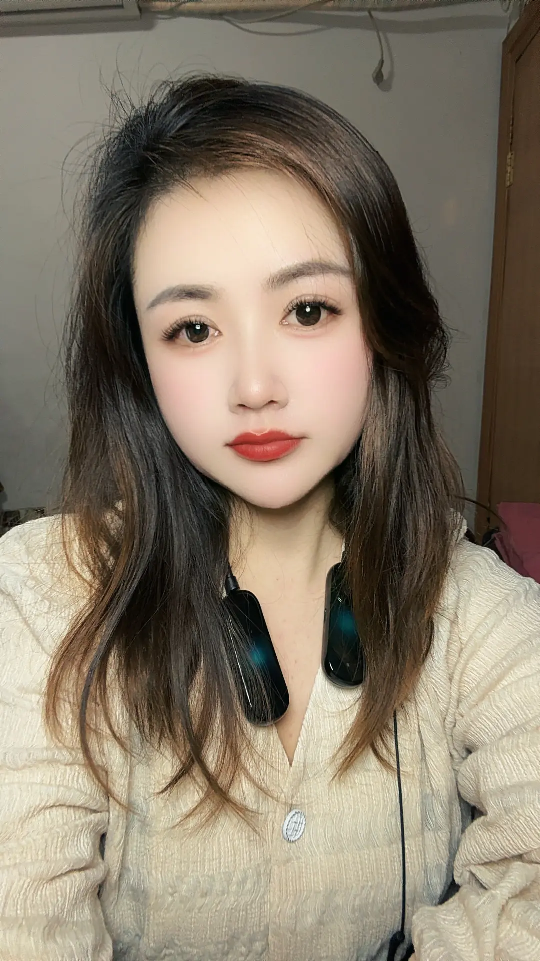 本来早已经过了感伤的年岁，但还是会有无力感，惘然若失的惆怅