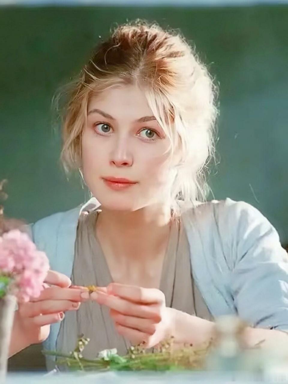 裴淳华这颜值这状态妥妥的不像46岁啊 