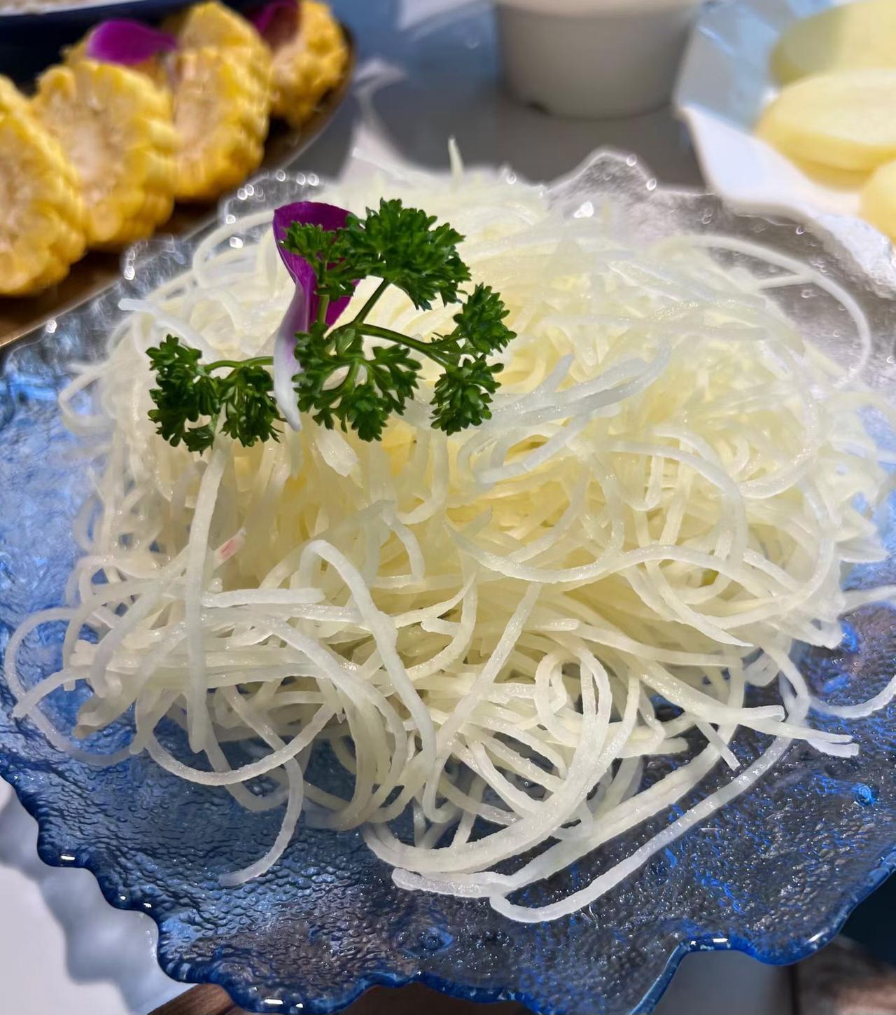 风险自担者，落子本就不易，世间向来以成败论英雄，成则赞你高瞻远瞩，败便讥你好高骛