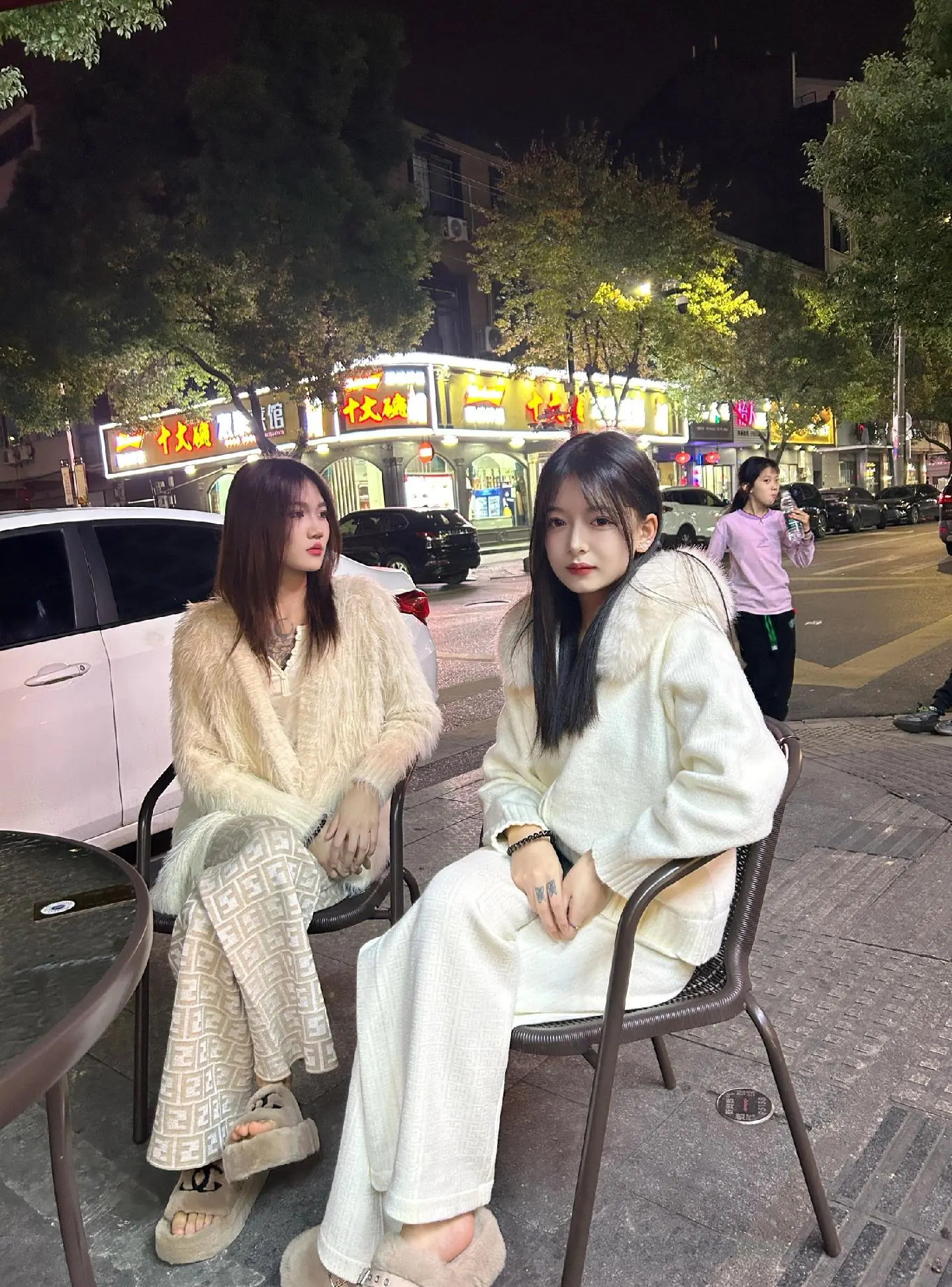 其实幸福很简单，只有九个字，有家回，有人等，有饭吃……