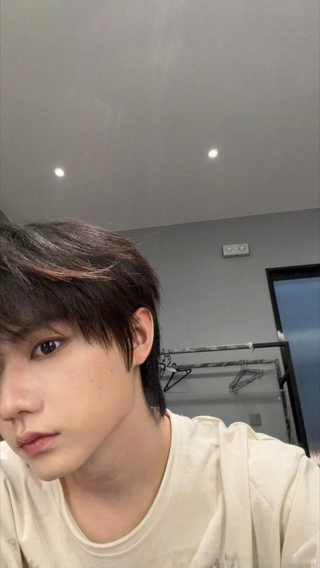 天赐终于等到了张子墨成年天赐终于等到张子墨成年了等待多年终得相见，张子墨顺利完成