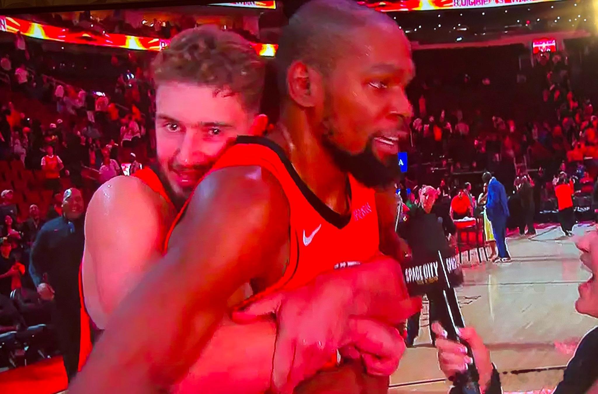 兄弟们，早安了