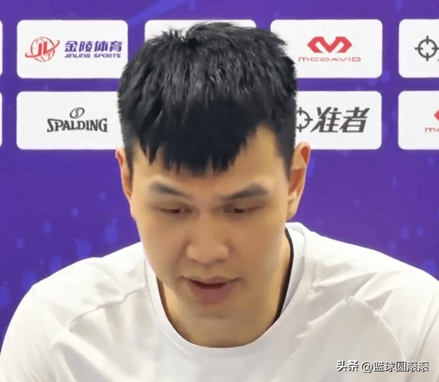 硬气！许钟豪怒批外援：来nbl是帮球队赢球的，不是把你当大爷供着！
 
谁看了不