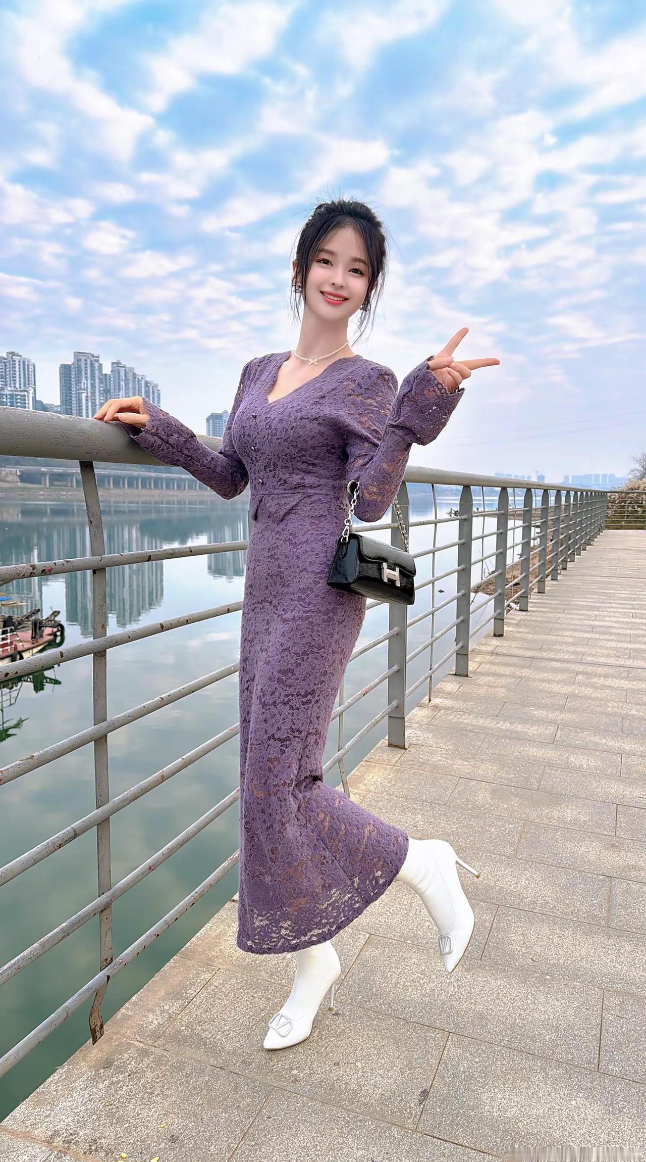 “中医说：心情愉悦是大补，心情低落是大伤，可是方子有，药难抓，但是中医还说了，凡