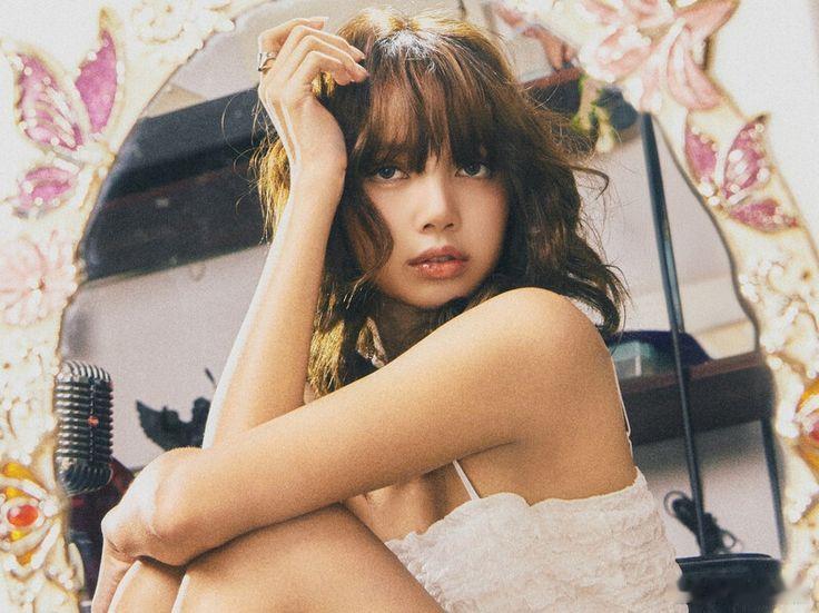 Lisa 的《Moonlit Floor》（Live Performance）在