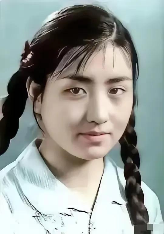 四川icon95岁老人出门散步，遇到1位96岁老人。唠嗑时，竟是发现俩人都是74