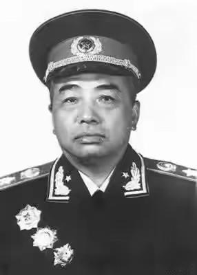彭德怀彭老总确实是太了不起了，作为西北野战军的一号司令长官，他能文能武军政双优，
