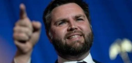 美国二把手终于发飙了！他直接放话，如果中国把美国超了，别怨中国，得怨美国领导人自