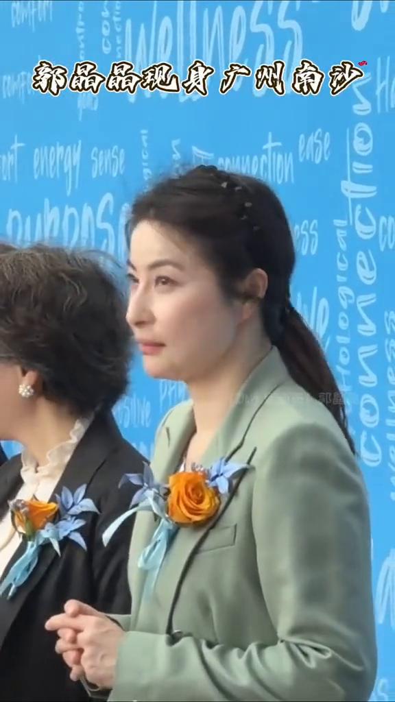 有请apba亚比联亚太皮克球联盟会会长廖万先生。