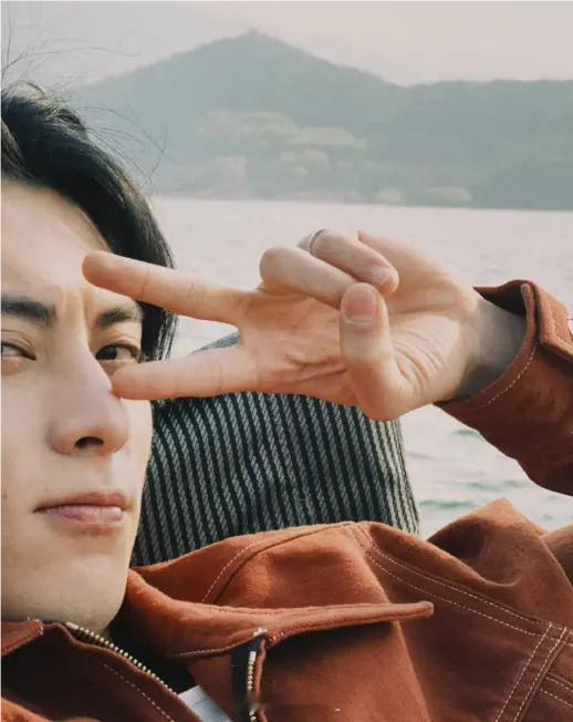 棣欣引力[超话]棣欣引力 猜你没见过系列这组芭莎王鹤棣很有虞书欣她拍风格[春游家
