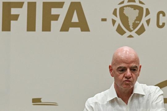 怎么不硬刚下去，怕了吗因凡蒂诺北京时间8月1日，国际足联（FIFA）官方正式发布