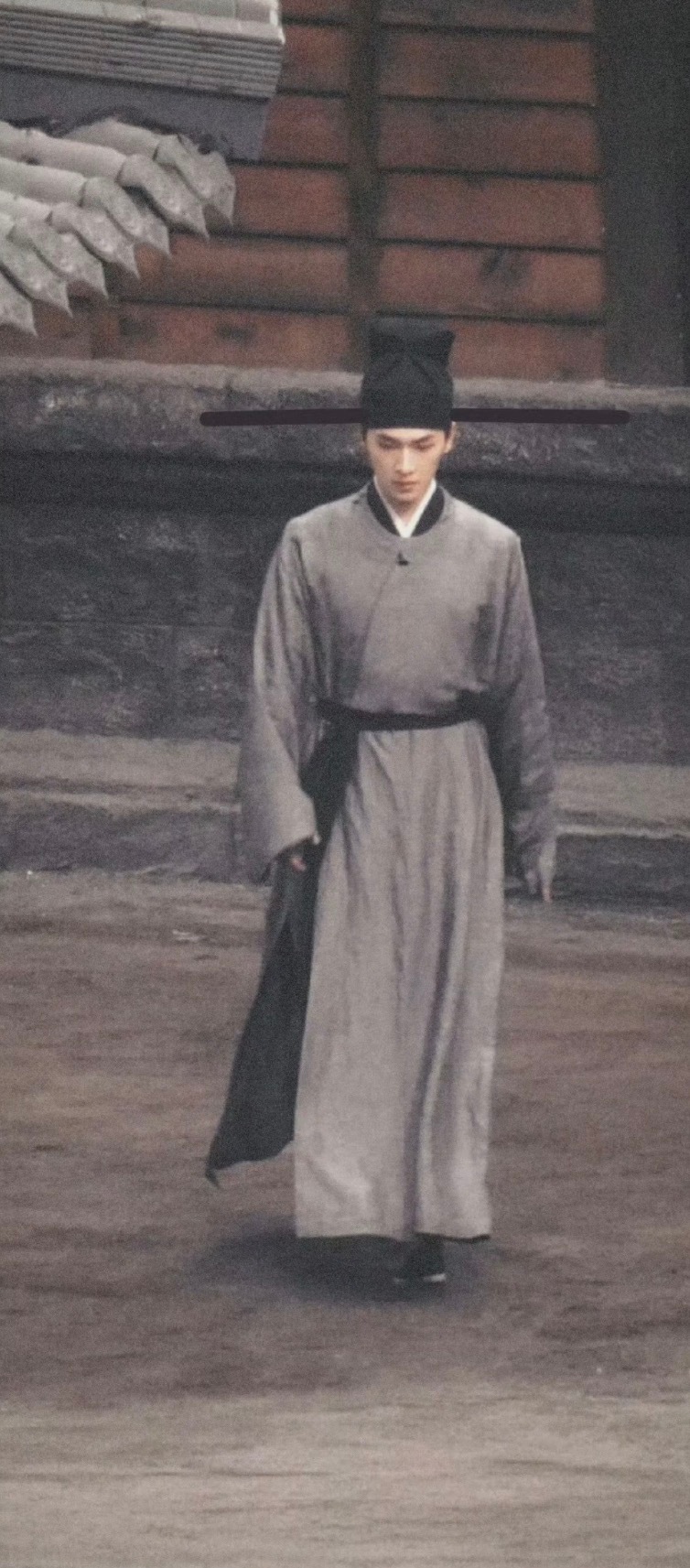 不让江山书生造型明朝背景或者古装剧书生造型都是长衫长袍这种，就算是上衫配裤子也不