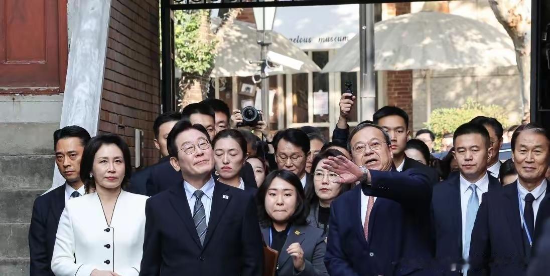 李在明把上海临时政府旧址的事儿安排得明明白白，先打卡再开会主打一个有始有终！1月