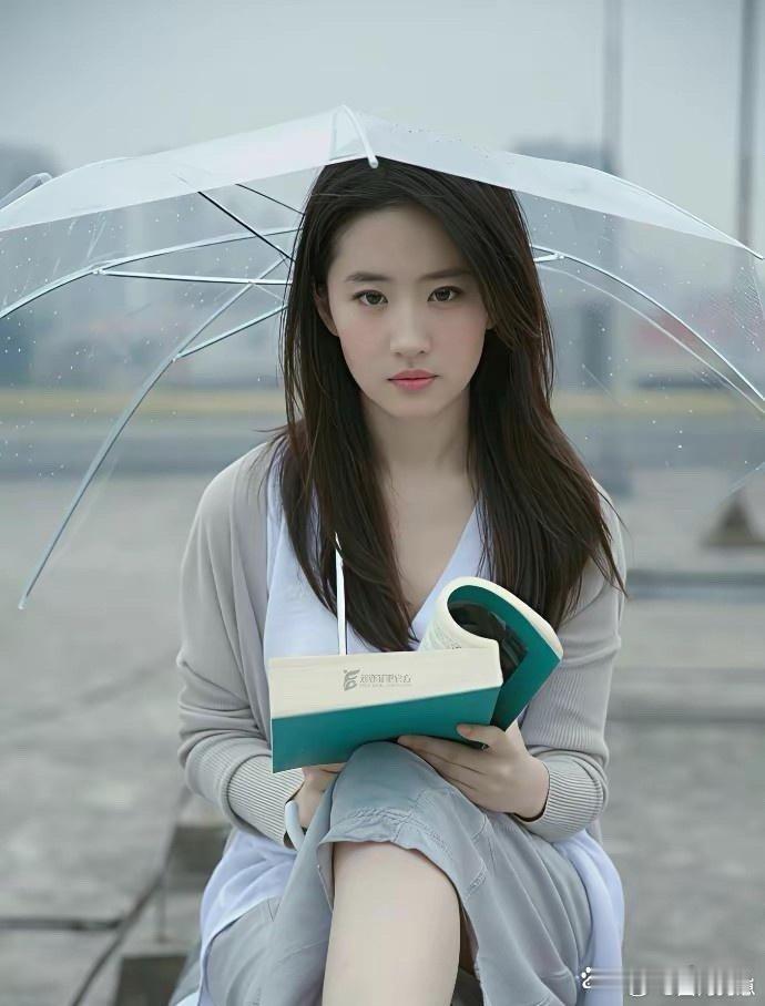 刘亦菲这种级别的女神，真不知道以后会便宜哪个幸运儿，在座各位还有戏吗？ 