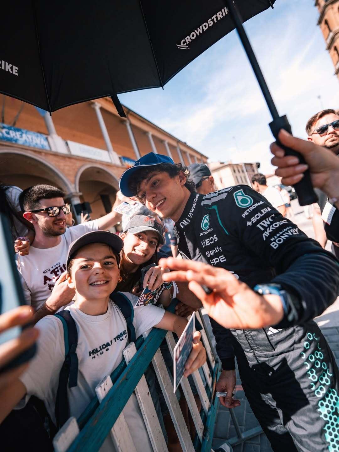 2026 F1-墨西哥站：中游车队里，小红牛同样搭载福特动力单元，长距离保胎一直