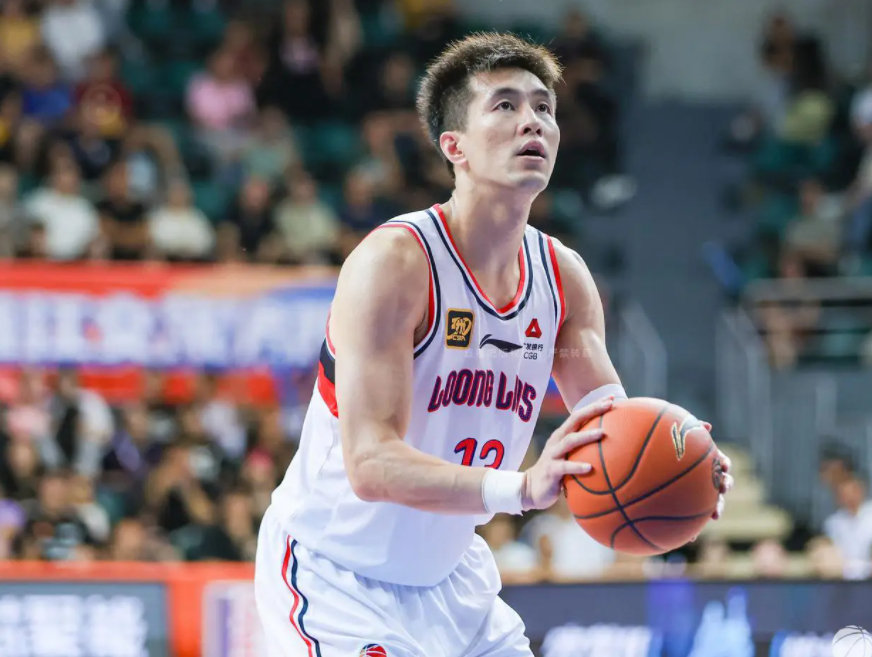 我知道的，按常理运动员在33岁的年龄受acl这样的大伤，再想回来打出好状态已经很