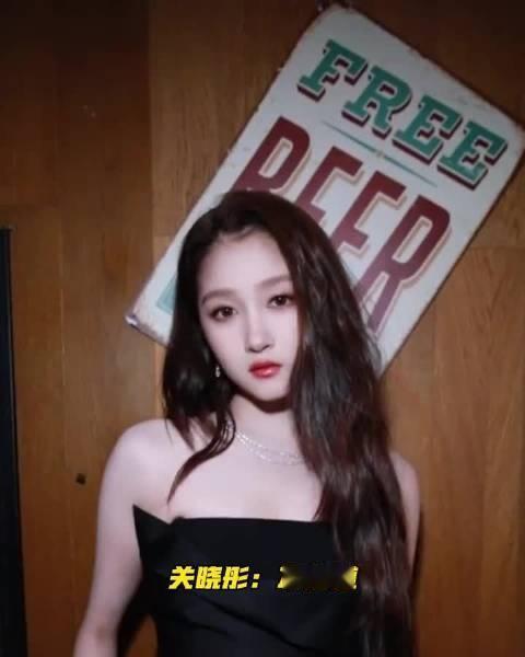 至今没有发现个子高腿长身材苗条的缺点啊！ ​​​