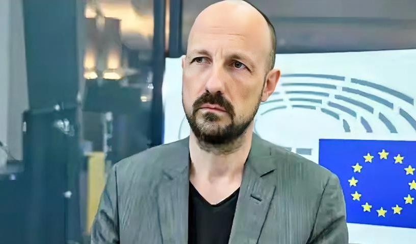 欧洲议会比利时籍议员马克·博滕加当地时间4月2日在接受采访时表示：“如果欧洲想要